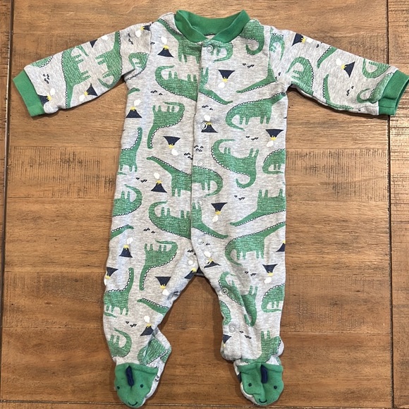 EGG NY & Carter’s Dino Bundle - Picture 2 of 11